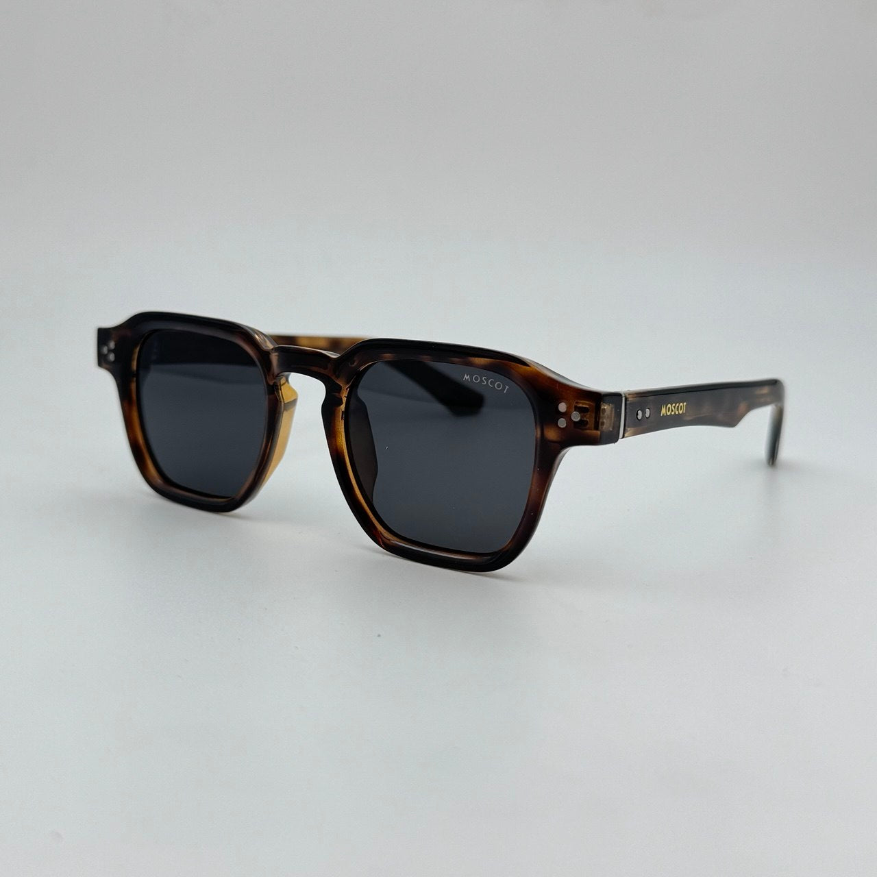 MOSCOT